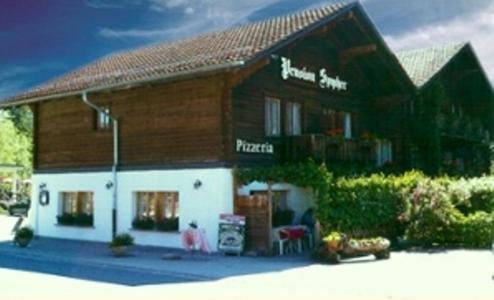 Hotel Pension Spycher Kandersteg Bagian luar foto